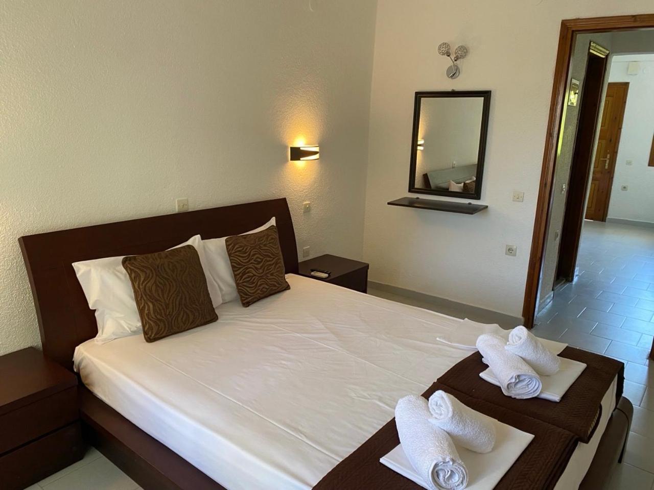 Sirtaki-Siviri Apartments Bagian luar foto